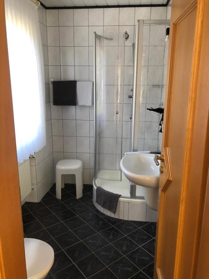 Weingut Lehnert-Spaeter Piesport Dış mekan fotoğraf